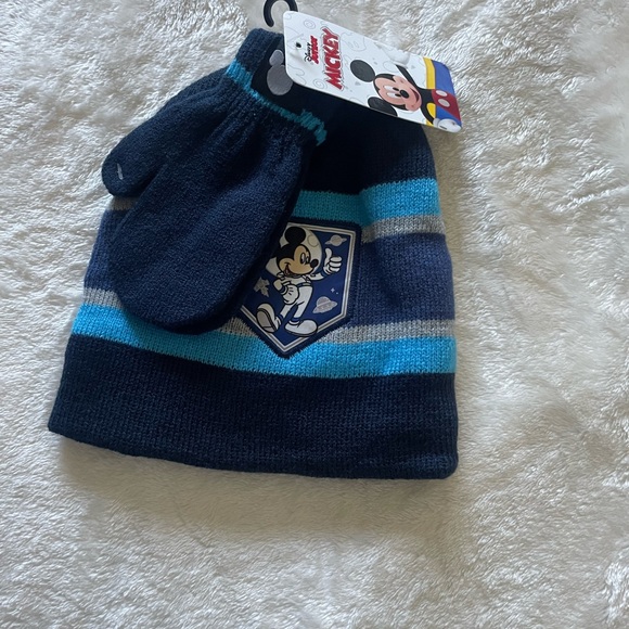 Boys Mickey Mouse boy hat and glove sets - Picture 1 of 2